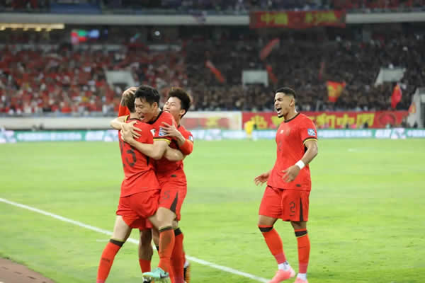 基尔对RB莱比锡